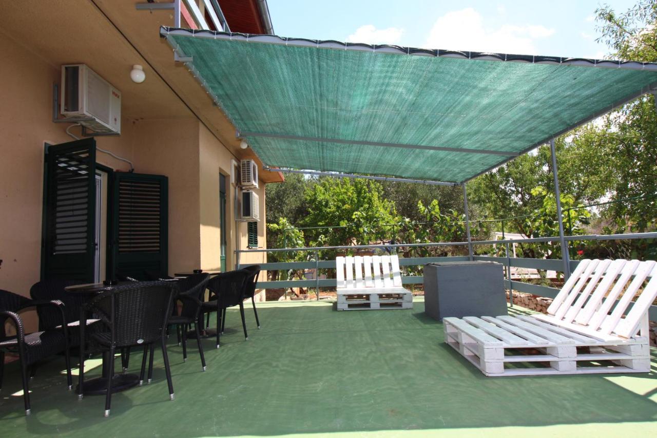 Hostel Marko Tisno Exterior photo